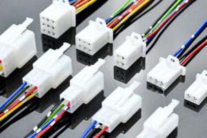 2-pin-3-pin-and-4-pin-dc-fan-connectors-lined-up-side-by-side